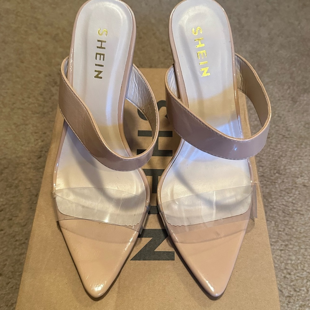 Brand new Nude heels
